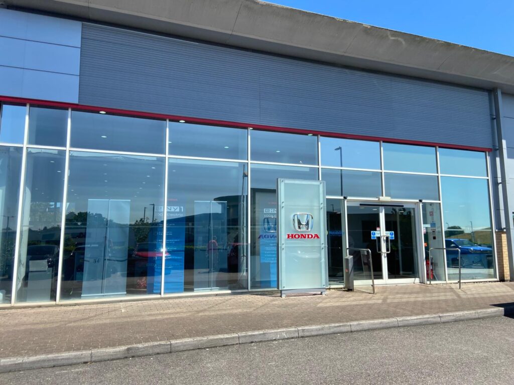 car garage window cleaning in bristol